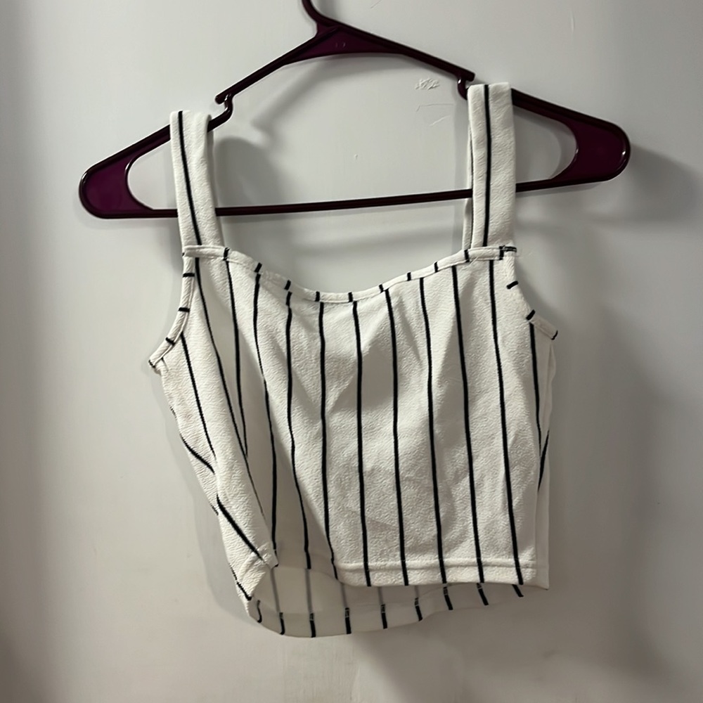 Black and white tank top, cropped shirt, size XS - Picture 2 of 2